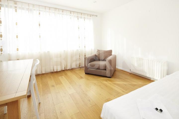 			NEW INSTRUCTION, 2 Bedroom, 1 bath, 1 reception Terraced House			 Bridge House Court Blackfriars Road, Southwark/Borough/Waterloo